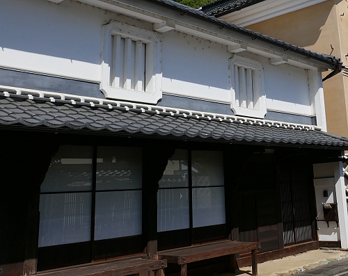 casa del periodo Edo con mushikomado piccole
