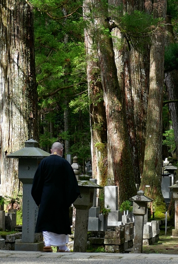 monaco-cimitero-Okunoin