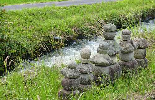 stupa-campagna-Giappone