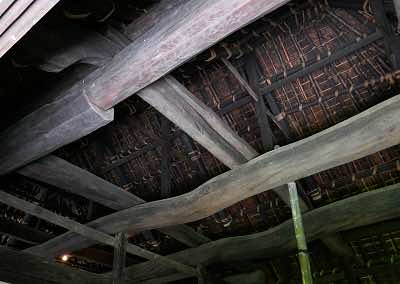 Sostegno del tetto di una casa rurale del Giappone