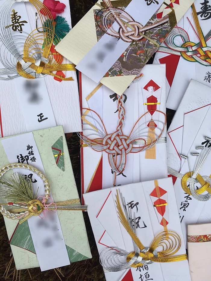 biglietti di matrimonio con decorazione a mizuhiki