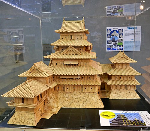 Castello di Matsumoto fatto da Sato Shigenobu