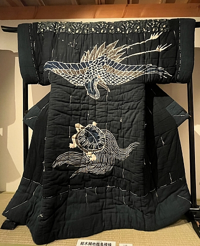 yogi con tsutsugaki fenice e tartaruga