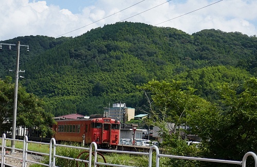 Treno alla stazione di Tsuwano