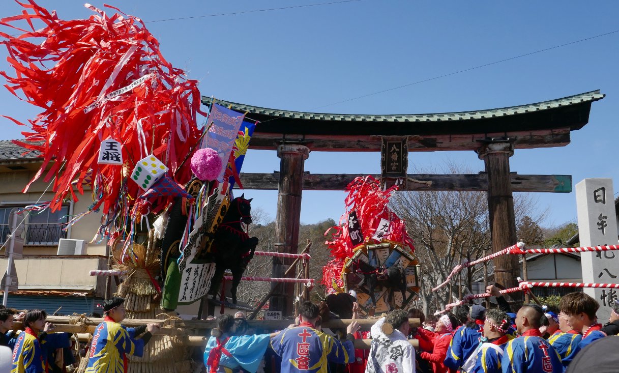 il rito della sfilata dei carri al matsuri