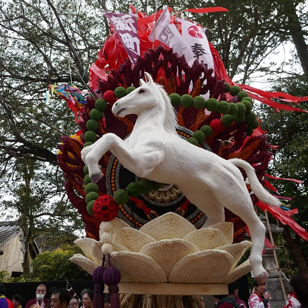 parte frontale di un carro del matsuri